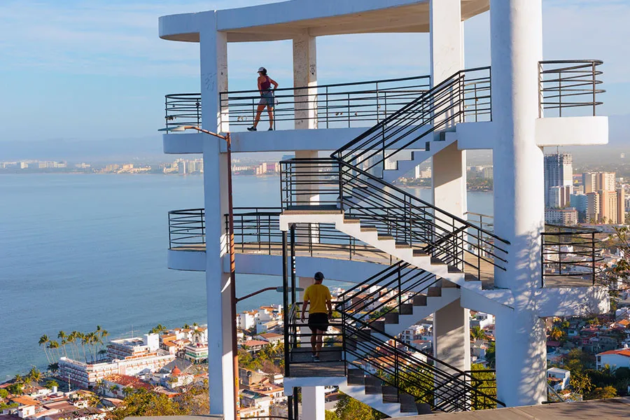 Walking in cerro de la cruz